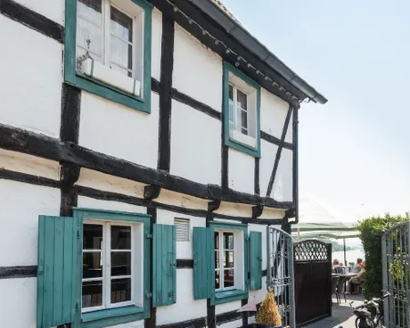 Rheinterrassen Hotel Café Restaurant Hotels in Widdig