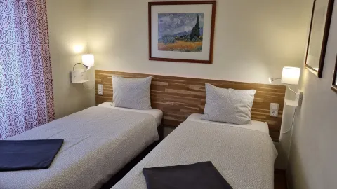Margarida Guest House - Rooms in Альмада