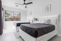 Luxury Paradise Walk to Las Olas -5 Mins to Beach Hotel dekat FLL Airport Flight Landing View Point