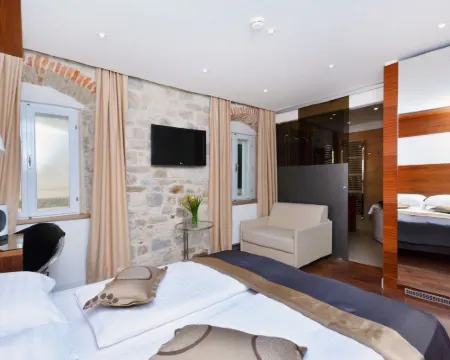 Jupiter Luxury Hotel Hotels in Split