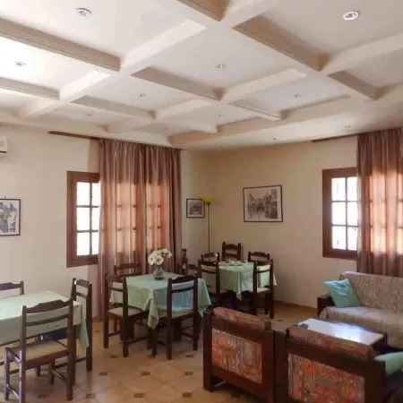 Alexandra Hotel