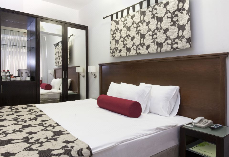 에덴 인 수영장 사진