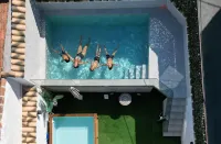 Apartamentos Oncemolinos Con Desayuno - Swimmingpools