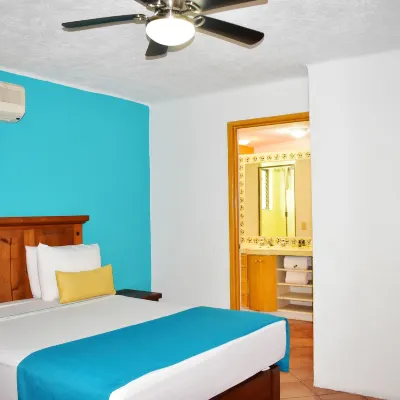 Hotel Casa Iguana Mismaloya Hotels near Los Arcos