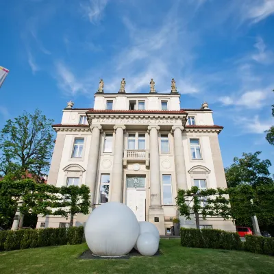 Platinum Palace Boutique Hotel & Spa Hotels near Southern Park