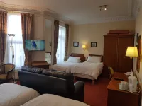 Welbeck Hotel & Apartments Hotels in Douglas