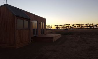 Lara Lodge