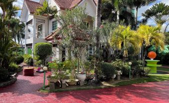 Sir Nico Guesthouse and Resort