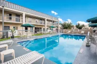 퀄리티 인 앳 올버니 몰