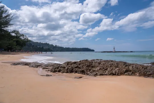 Kokotel Khao Lak Seascape Отели рядом с достопримечательностью «Small Sandy Beach»