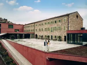 Winery & Design hotel ROXANICH