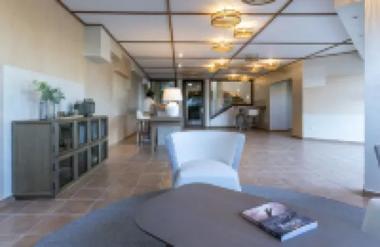 โรงแรมคาลาลลงกา โรงแรม เมนอร์กา