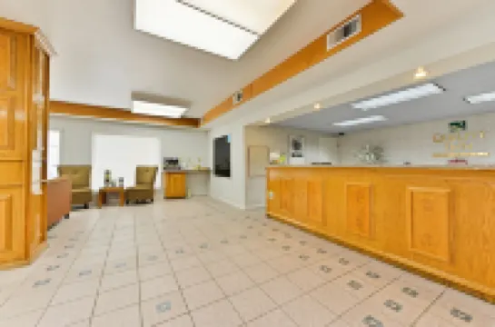 クオリティ イン フレズノ ニア ユニバーシティ