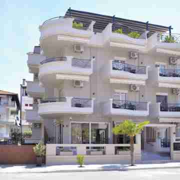 Irida Apartments Hotel Exterior