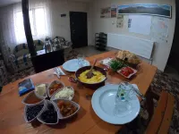 Taurus Guest House - Frühstück
