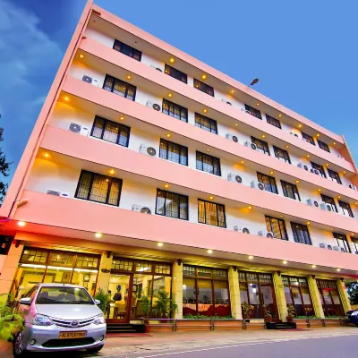Hotel Excellency Hotel berhampiran Taman Subhash