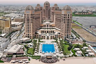 The St. Regis Doha Hotel in zona Perla del Qatar