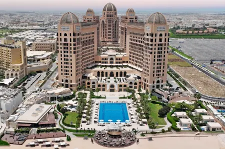The St. Regis Doha Отели рядом с достопримечательностью «Doha Exhibition and Convention Center»