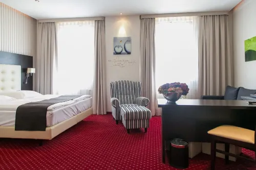 Hotel Herbst Berlin Hotels in Falkensee