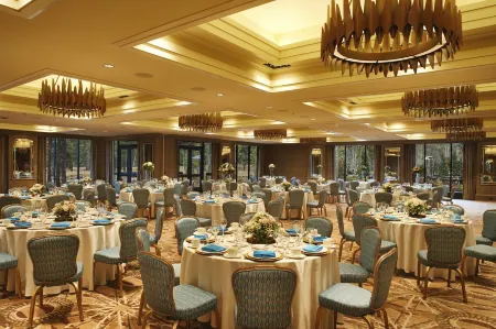 Little America Hotel Flagstaff