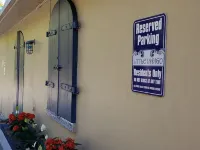 Little Indigo Apartments