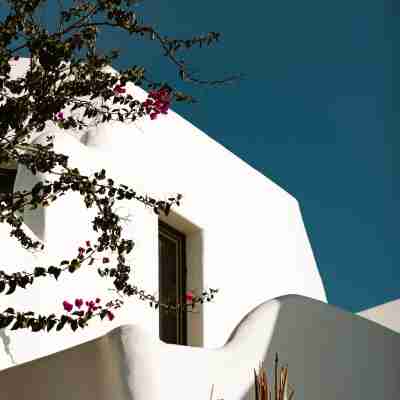 Anantara Retreat Santorini Hotel Exterior