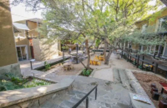 Suite 9 the Village โรงแรมใน