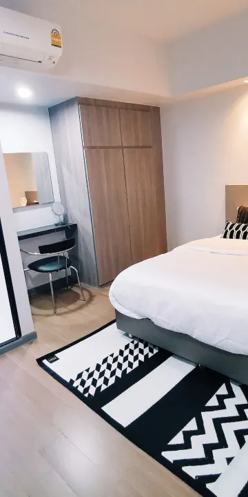 ห้องซูพีเรียร์ เตียงใหญ่ 1 เตียง