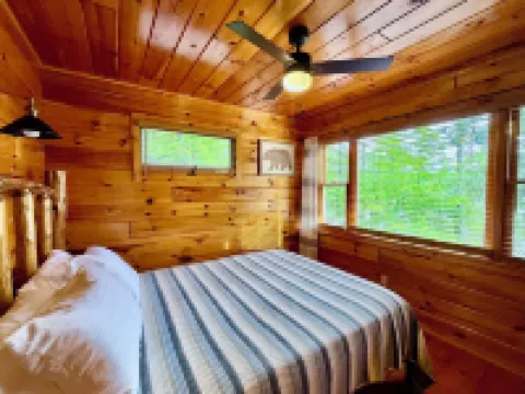 Lakefront Adk Cabin on Paradox Lake - Close to Hiking!