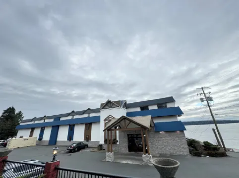 Anchor Inn and Suites