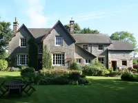 The Little Vicarage Holiday Cottage Hotels in Ashbourne