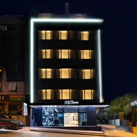 Nish Palace Besiktas Отели рядом с достопримечательностью «Торговый центр Zorlu Center»