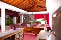 Utmt - Underneath the Mango Tree Spa & Beach Resort