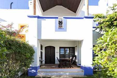 QV 14B - Casa da Pintora - Quinta Velha Отели в г. Консейсан