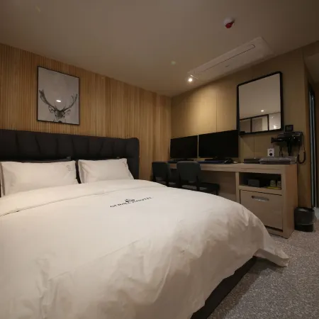 Gorilla Hotel
