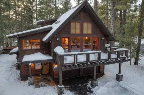 Ward Creek by AvantStay 5 Min Walk to Lake Deck Hotels in Tahoe City