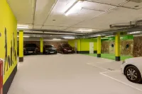 Caleyro精品公寓 - 包含停車 - 停車場