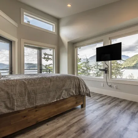 The Lodge on Harrison Lake