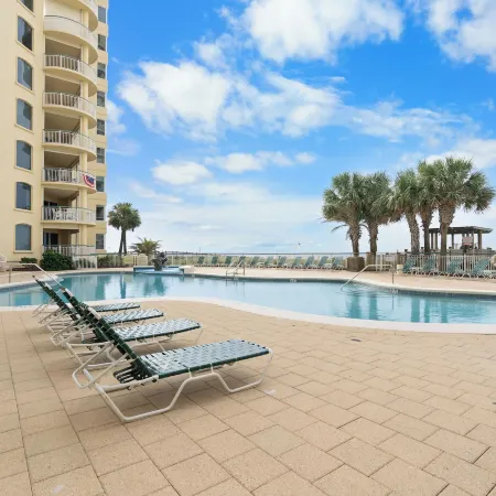 Beach Colony W7C - Covered Parking Included