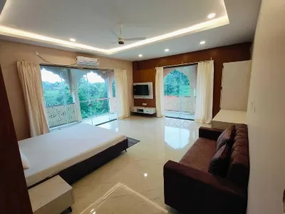 Ahilya Resort Hotels in Maheshwar