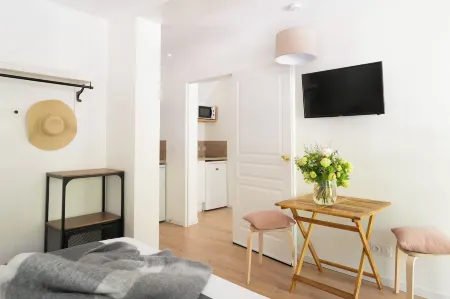 Les Studios de Honfleur Отели рядом с достопримечательностью «Musée d'Ethnographie et d'Art Populaire Normand»