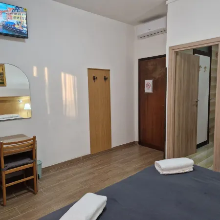 Hotel Tito Отели рядом с достопримечательностью «Музей М9»