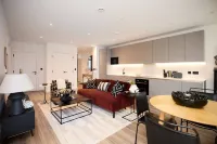 The Tottenham Hale Crib - Trendy 2BDR Flat with Balcony