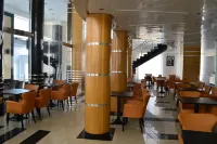 拉盧娜酒店