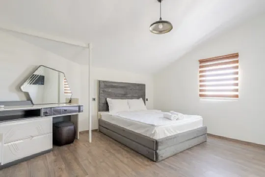 Amazing 1+1 Hotel w/Balcony nearby Beach Отели рядом с достопримечательностью «Пляж Коньяалты»