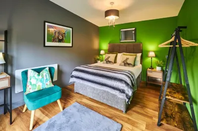 Host & Stay - Forest Green Lodge