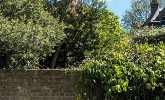 Kennington Road by Onefinestay