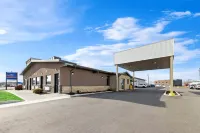 Howard Johnson by Wyndham Thunder Bay Các khách sạn gần Moksha Yoga Thunder Bay