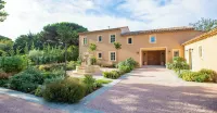 Magnificent villa overlooking the bay of Canebiers
