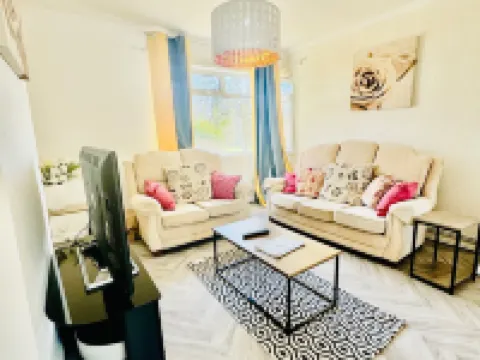 Birmingham 3 Bedrooms- Sleeps 6- Free Parking Hotels in Kidderminster